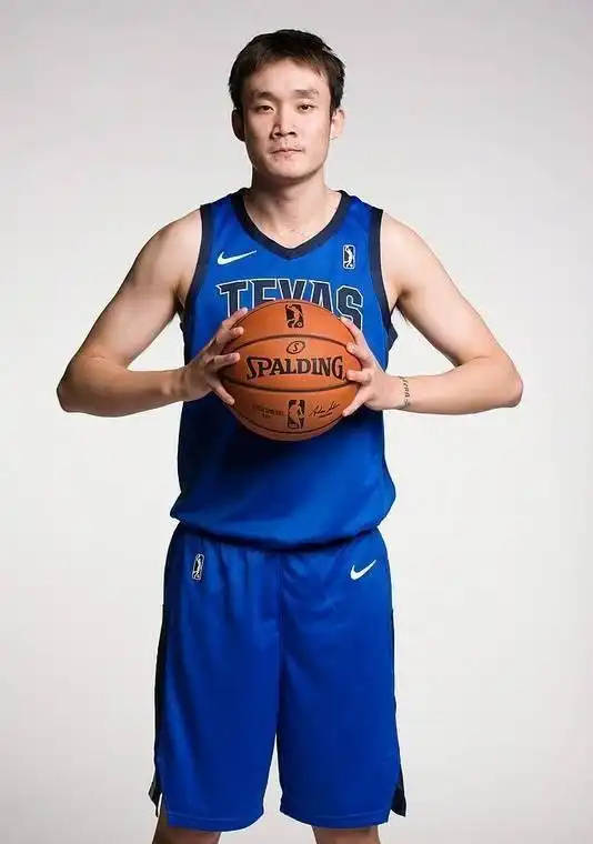 关于CBA季后赛今晚走向成谜，达拉斯独行侠调整名单，信心回归，资深球员宣示担当的信息