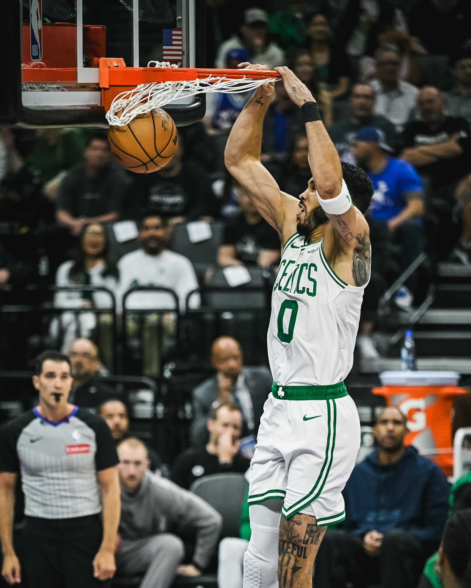 塔图姆爆冷击败RNG，势不可挡引爆全场！的简单介绍